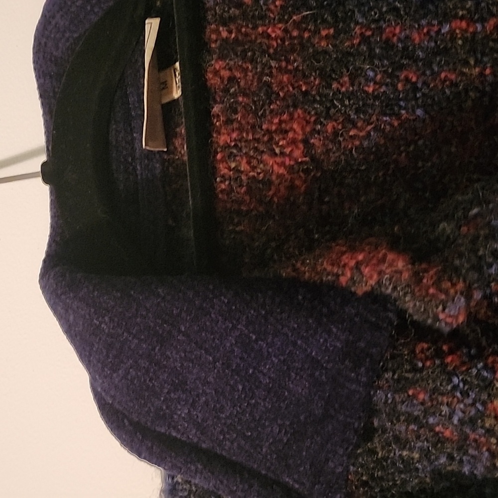 Jacket - Picture 3 of 4